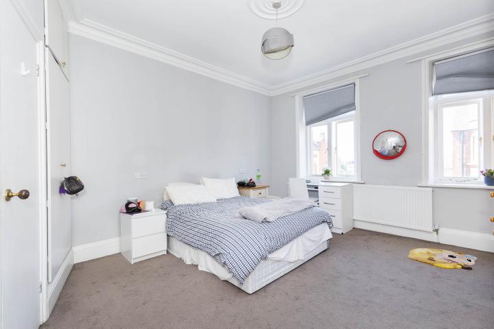 Stunning Apartment Lymington Road, West Hampstead